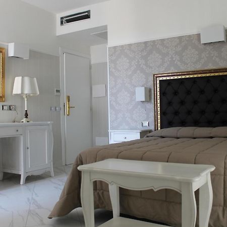 Hotel Residence Villa Del Mare 리미니 외부 사진
